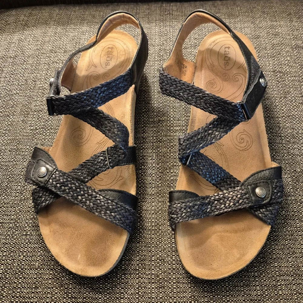 Taos Footwear Black Braided Strappy Sandals - Picture 3 of 11